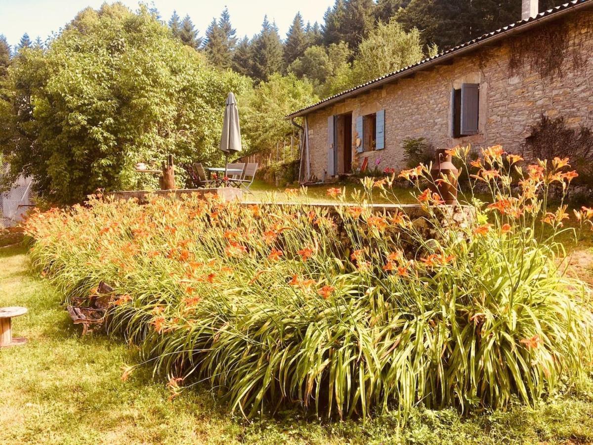 Le Grand Dehors 01 Hotel Cerdon  Bagian luar foto