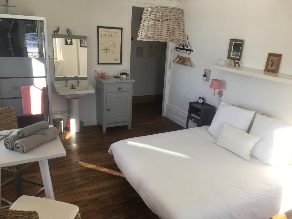 Le Grand Dehors 01 Hotel Cerdon  Bagian luar foto